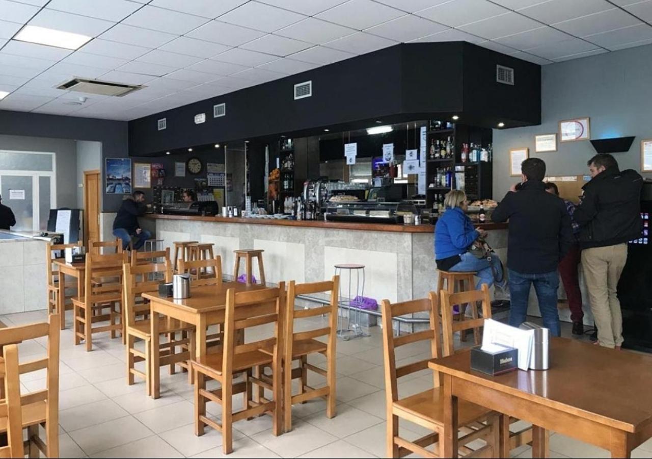 Hotel Avenida Del Sotillo La Lastrilla Zewnętrze zdjęcie